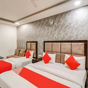 Oyo Olive Hotel New Delhi